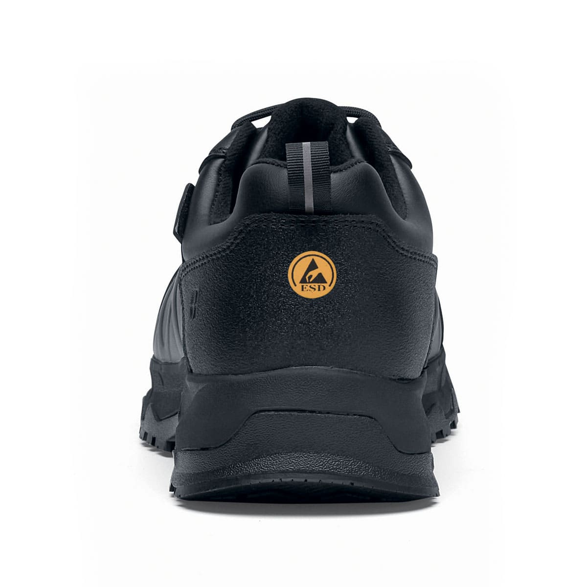 The Callan low-cut shoe is slip-resistant and has a breathable, waterproof upper as well as insulation for cold and heat, seen from the back.