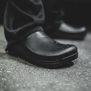 Women's Slip Resistant Clogs